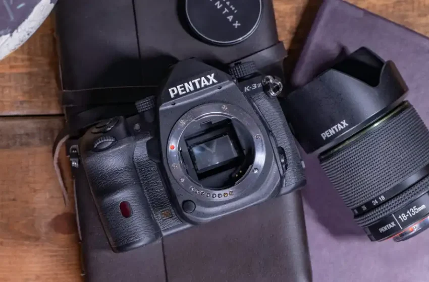  Photography Powerhouses: Unveiling the Best Mirrorless Cameras and Lens Kits